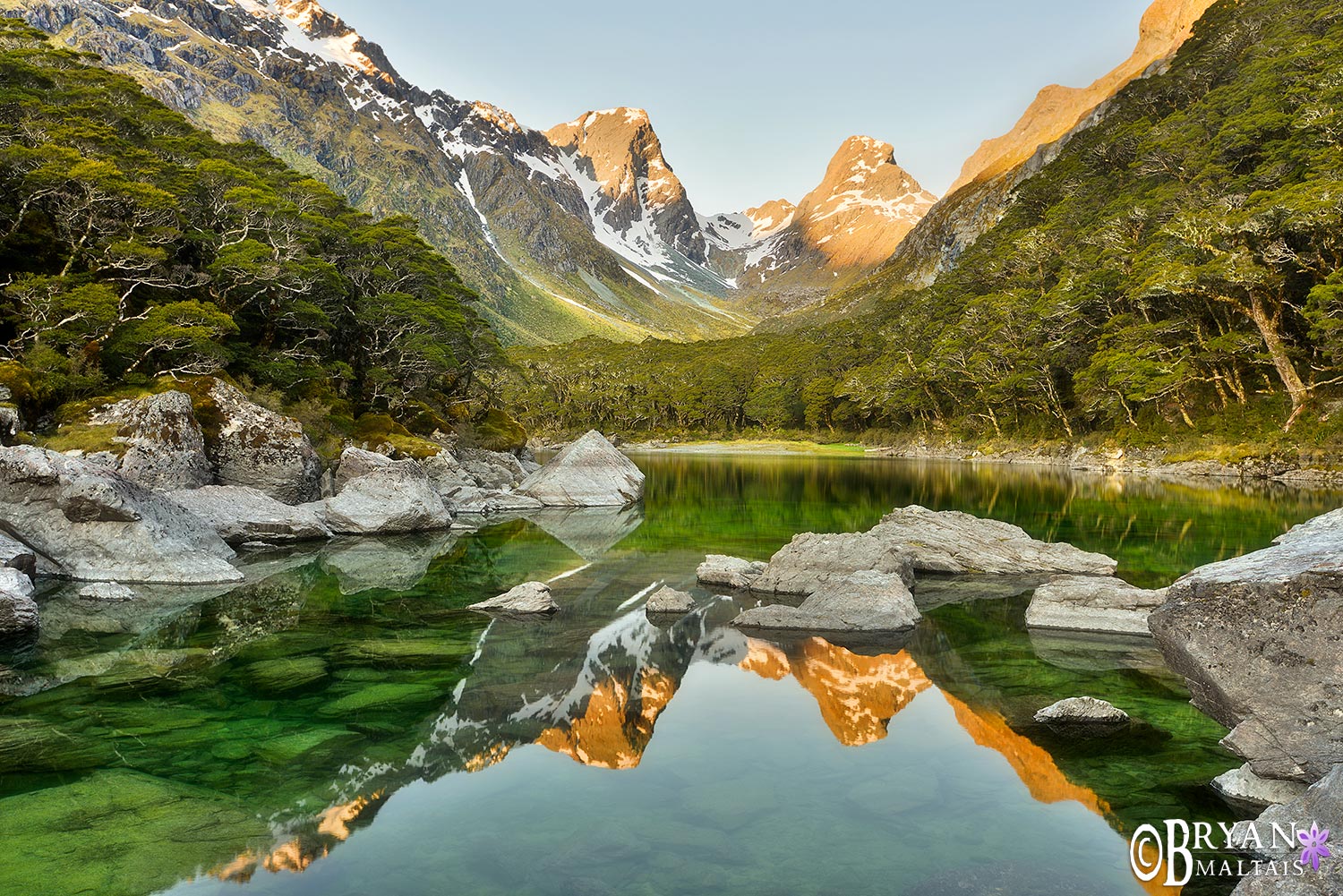 Lake-MacKenzie-New-Zealand