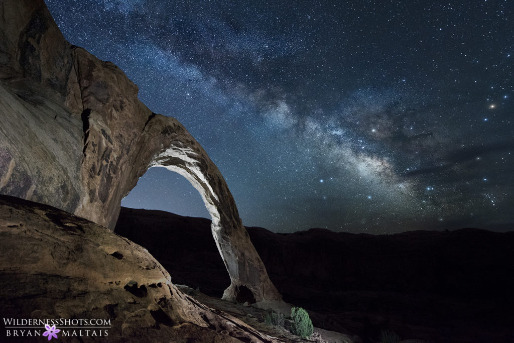 moab arches light painting milky way photography