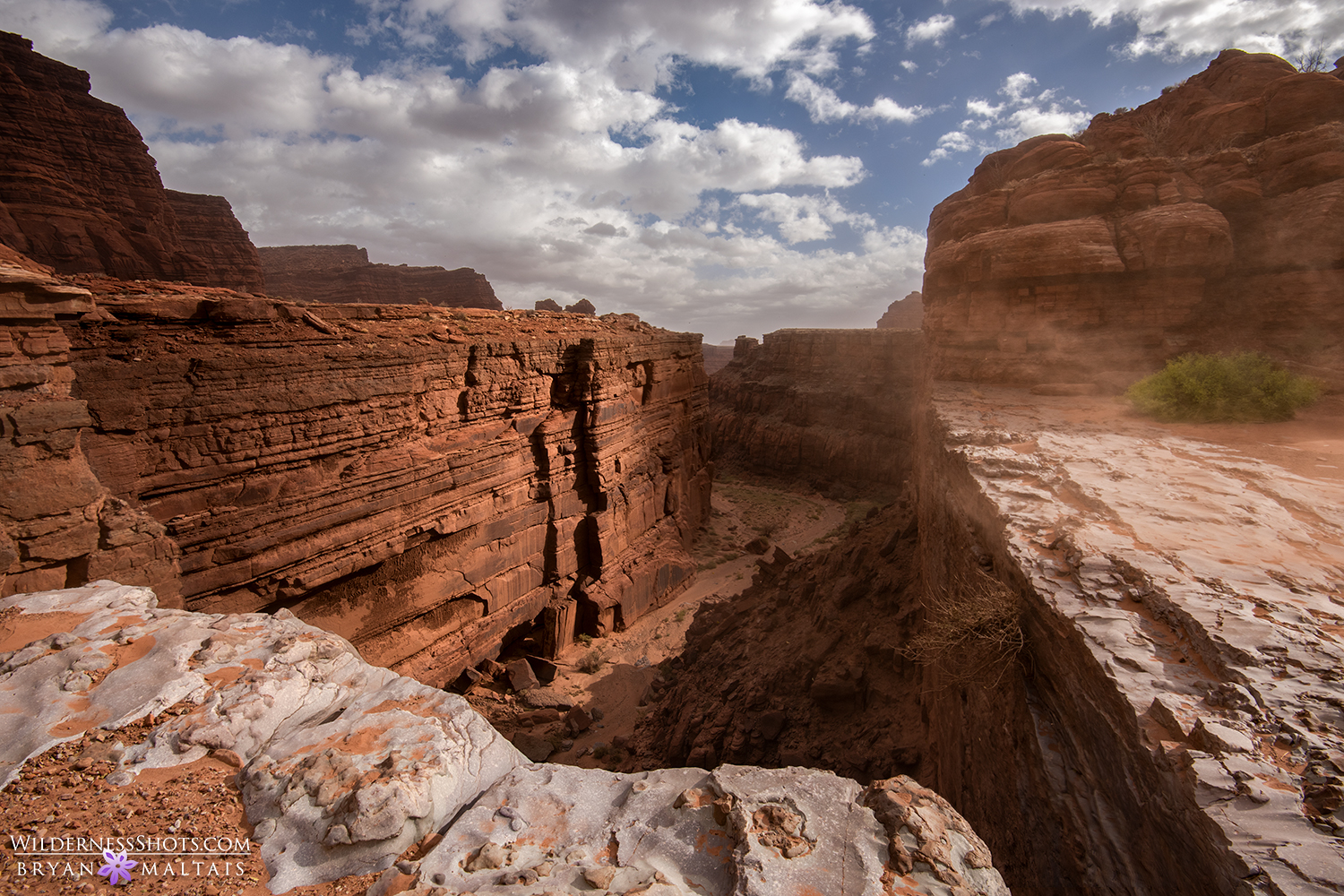 Canyonlands wind moab utah landscape photos